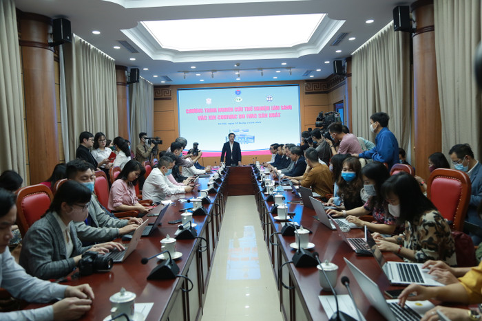 Họp báo chương trình nghiên cứu thử nghiệm lâm sàng giai đoạn 1 vaccine Covivac phòng Covid-19.