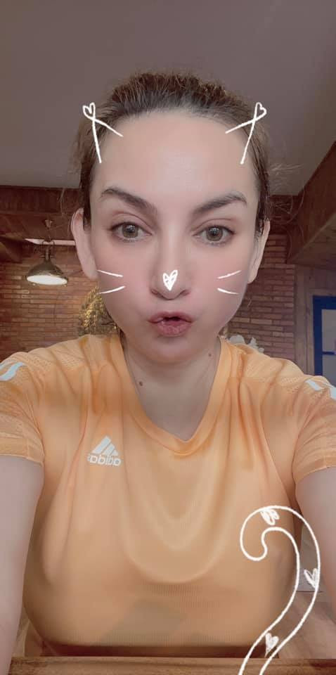 Từ trước đến nay Phi Nhung nổi tiếng với dòng nhạc trữ tình bolero cùng giọng hát ngọt lịm