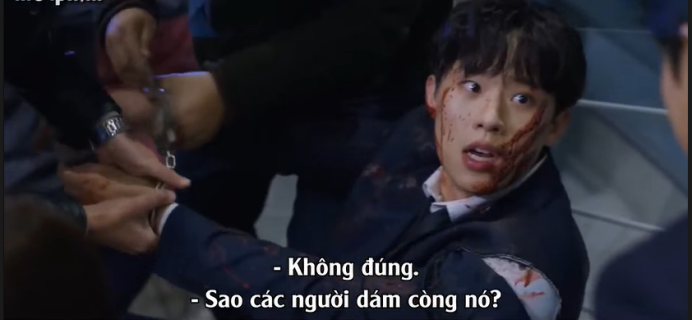 'Vincenzo' tập 8: Song Jong Ki mải mê hẹn hò với trai lạ, Jeon Yeo Bin được dịp ghen nổ mắt Ảnh 33