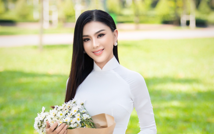 Từng mắc lỗi 'chí mạng' với áo dài trắng, Lâm Khánh Chi 'ghi điểm' với hình ảnh nền nã hiện tại Ảnh 2