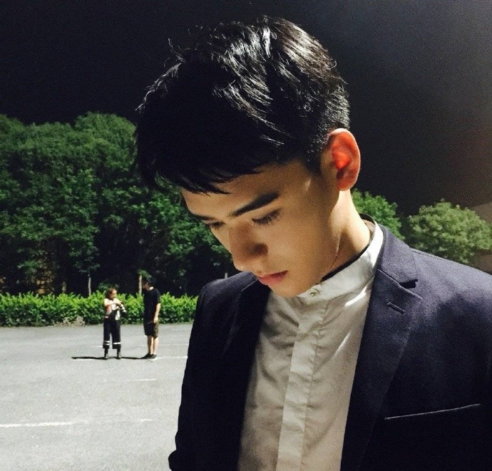 Hình ảnh điển trai thời sinh viên của Cung Tuấn thu hút cư dân mạng Ảnh 6