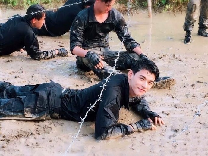 Hình ảnh điển trai thời sinh viên của Cung Tuấn thu hút cư dân mạng Ảnh 11