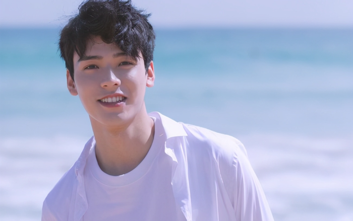 Hình ảnh điển trai thời sinh viên của Cung Tuấn thu hút cư dân mạng Ảnh 2