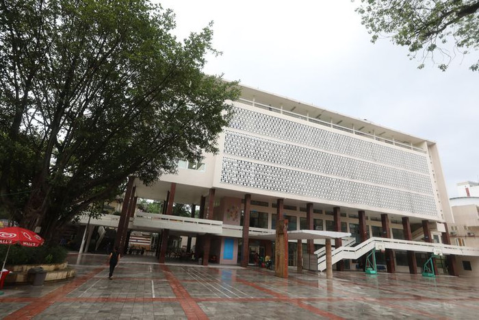 Cung thiếu nhi Hà Nội toạ lạc tại số 36 Lý Thái Tổ 