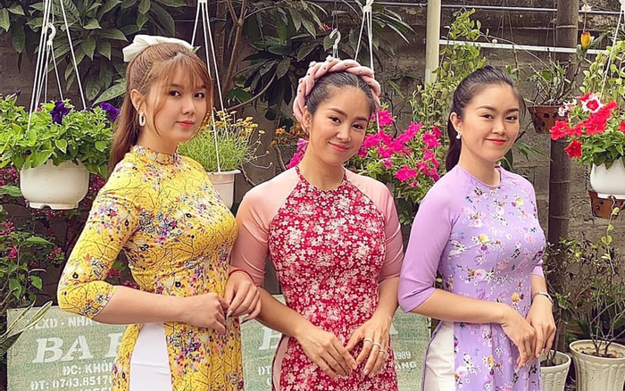 Lê Phương khiến dân tình trầm trồ khi khoe 2 cô em gái xinh như hot girl Ảnh 2