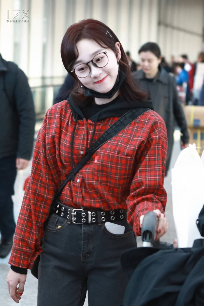 Vương Nhất Bác phủ nhận hẹn hò TTS 'Produce 101' Ảnh 3