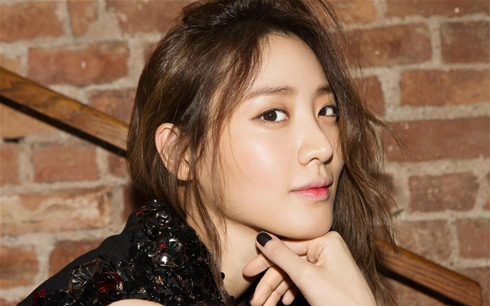 Nữ diễn viên Claudia Kim ký hợp đồng với YG Entertainment Ảnh 2