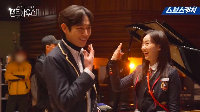 Lee Ji Ah nói gì về việc trở lại trong 'Penthouse 2' Ảnh 6