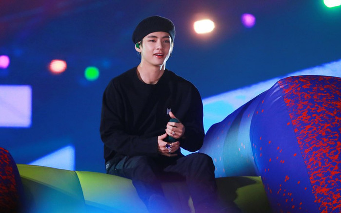 V (BTS) khẳng định vị thế 'ông hoàng fancam' với kỉ lục mới trên Youtube Ảnh 2