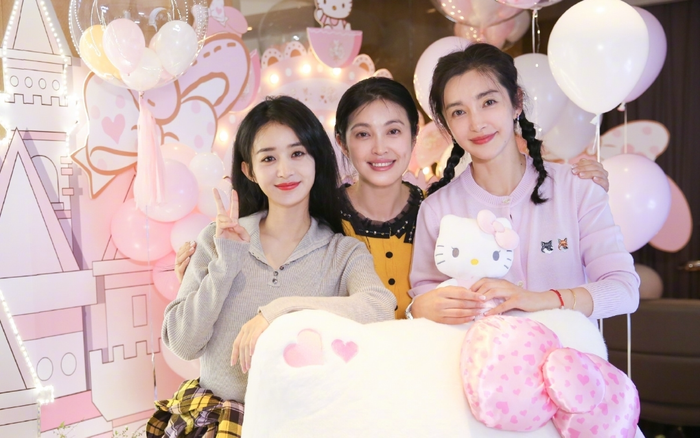 Triệu Lệ Dĩnh không muốn cùng Lý Băng Băng đóng Đức Phi truyện vì sợ đàn chị lấn lướt? Ảnh 2