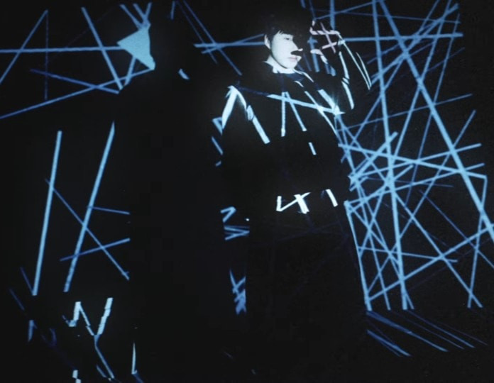 Kang Seung Yoon 'thả xích' teaser đầu tiên, đánh dấu sự trở lại sau 8 năm Ảnh 6