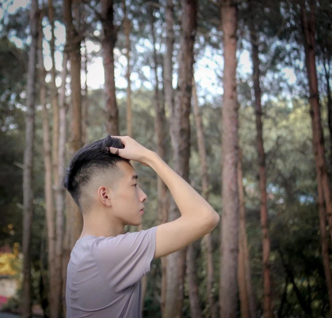 Thí sinh ngủ quên trong kì thi đại học khiến cảnh sát phá cửa gọi đi thi một năm trước giờ ra sao? Ảnh 7