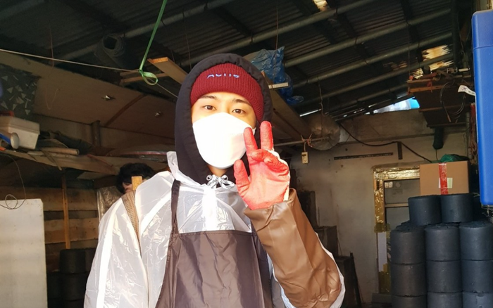 Trở lại với album mới, tất cả lợi nhuận và phí bản quyền của ca sĩ này sẽ được làm từ thiện Ảnh 2