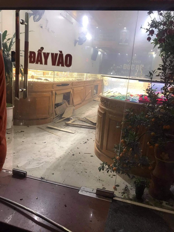 Hiện trường tại tiệm vàng ở phường Quán Toan, quận Hồng Bàng, Hải Phòng. Ảnh: Tiền Phong