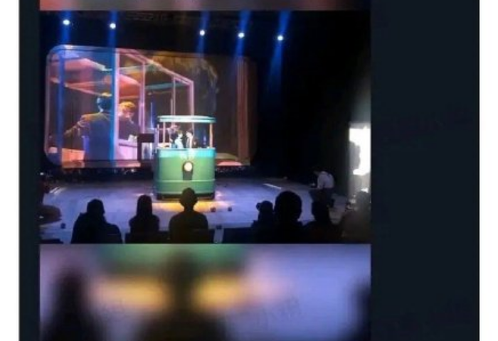 Nhân viên trong sân khấu kịch cho biết Từ Tử Tuyên là vợ của Chu Nhất Long