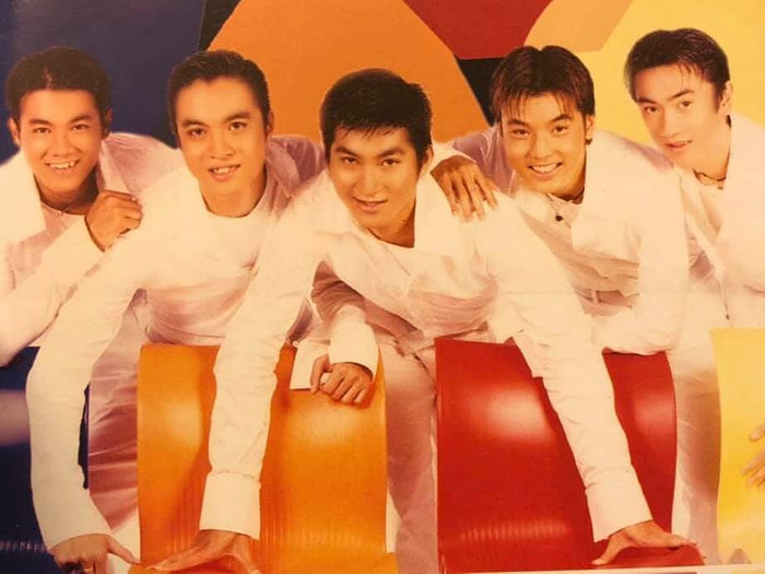 1088 là một trong những nhóm nhạc thành công bậc nhất Vpop giai đoạn những năm 2000 với loạt hit như: Gửi tình theo gió, Mộng du, Mộng liêu trai hay Tình 1088…