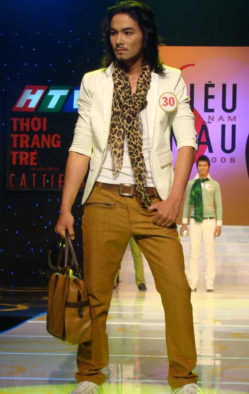 Quách Ngọc Ngoan giải Bạc của cuộc thi Siêu mẫu Việt Nam 2008