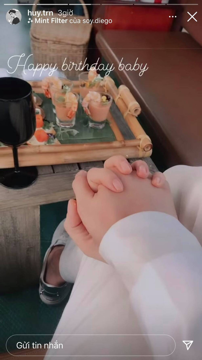 Bạn trai trẻ tuổi đăng lại tấm ảnh bế thốc Ngô Thanh Vân, đàn em không ngần ngại khen 'quá đẹp' Ảnh 7