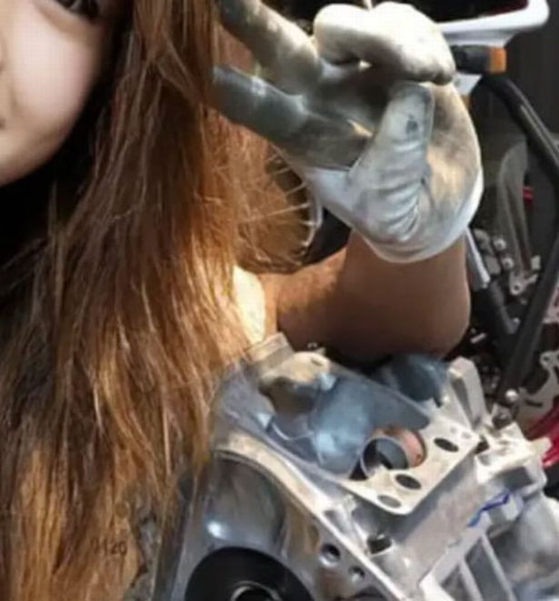 'Hot girl' mô tô gây xôn xao khi lộ nhan sắc thật, nhưng điều sốc nhất còn nằm ở phía sau! Ảnh 6