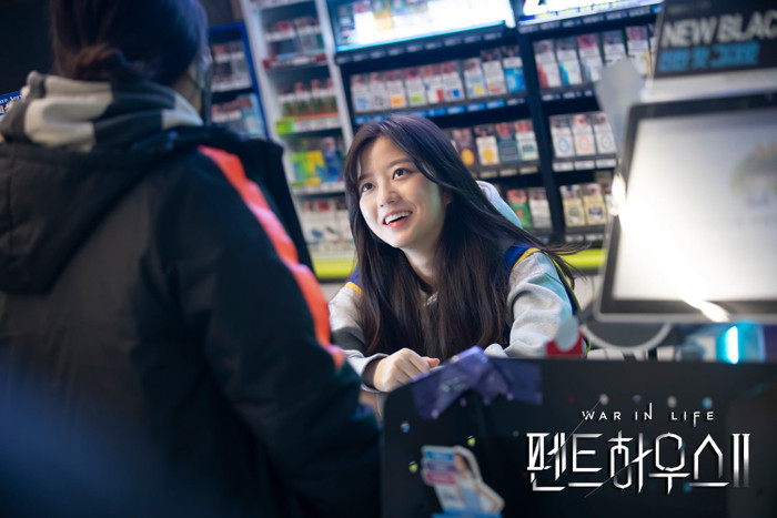 Dàn sao 'Penthouse 2' cười rạng rỡ sau hậu trường Ảnh 11