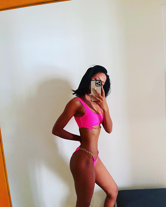 H'hen Niê khoe eo thon 'sắc lẹm' trong gam hồng nổi bật Ảnh 5