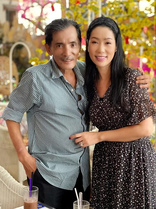 NSƯT Trịnh Kim Chi trong buổi gặp mặt trước đó với diễn viên Thương Tín. Ảnh: FBNV