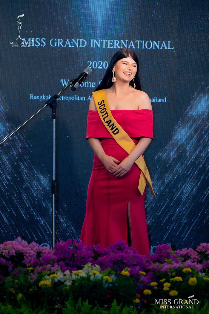 Một trong những cô gái có layout kém nổi bật nhất chính là đại diện đến từ Scotland. 