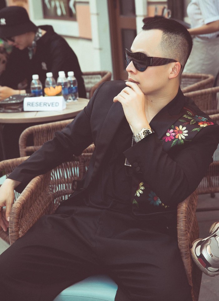 Thực hư chuyện Vũ Khắc Tiệp vừa check-in tại Paris thì thành phố này phong toả vì COVID-19? Ảnh 3