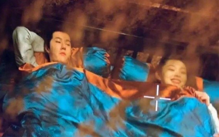 Phong khởi Lạc Dương đóng máy: Vương Nhất Bác và Tống Dật cực tình cảm Ảnh 2