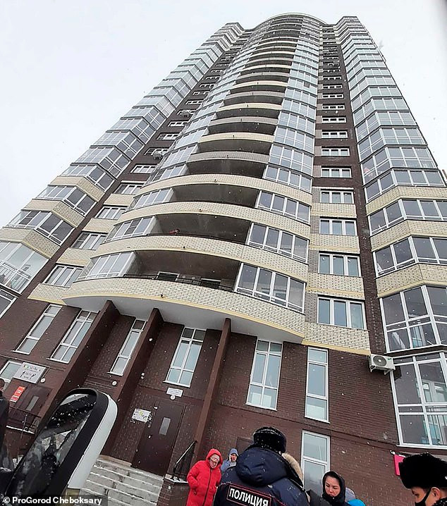 Khu chung cư ở Novocheboksarsk.