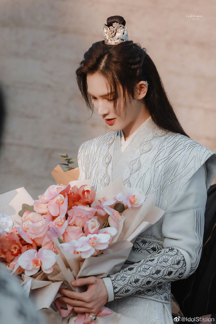 'Tô Ký' khai máy với Chu Chính Đình và Lý Lan Địch đóng, ấn tượng nhan sắc 'nghịch thiên' của nam chính Ảnh 5