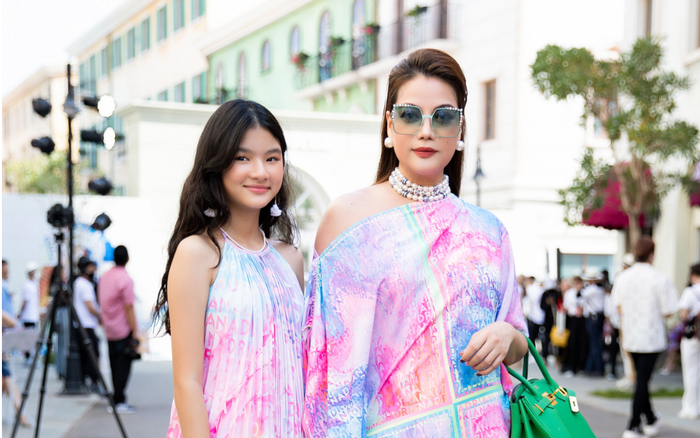 Trương Ngọc Ánh lại lộ vai u thịt khi mặc style giấu quần Ảnh 2