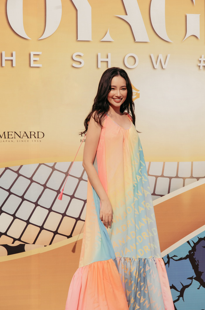  Thiết kế của Adrian Anh Tuấn giúp Trúc Diễm tôn lên vẻ đẹp ngọt ngào, đậm chất Á đông