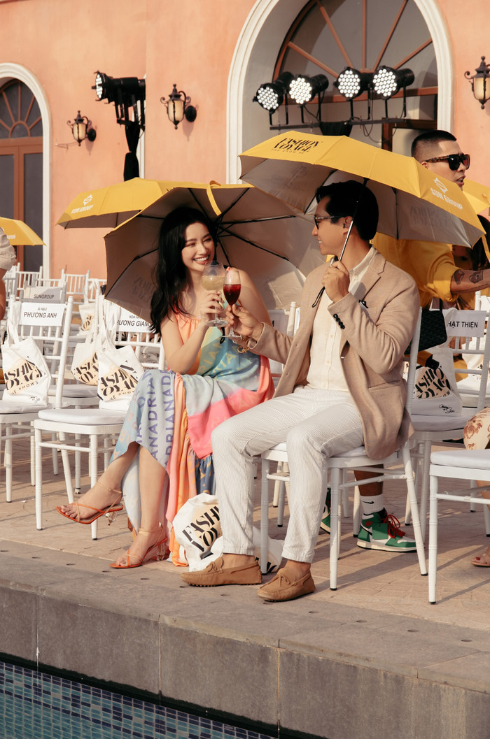 Trúc Diễm xinh đẹp bên ông xã doanh nhân