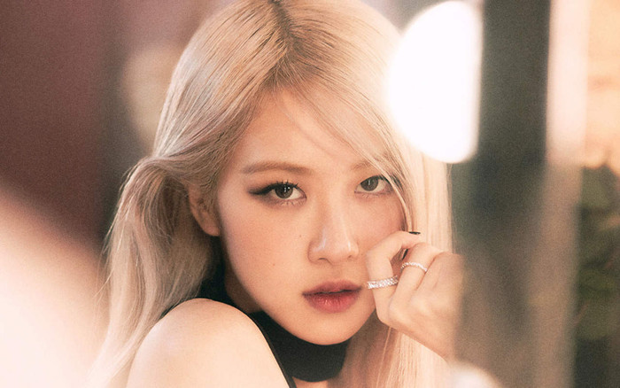 Rosé chính thức trở thành nữ nghệ sĩ solo sở hữu doanh thu album lớn nhất trong tuần đầu.