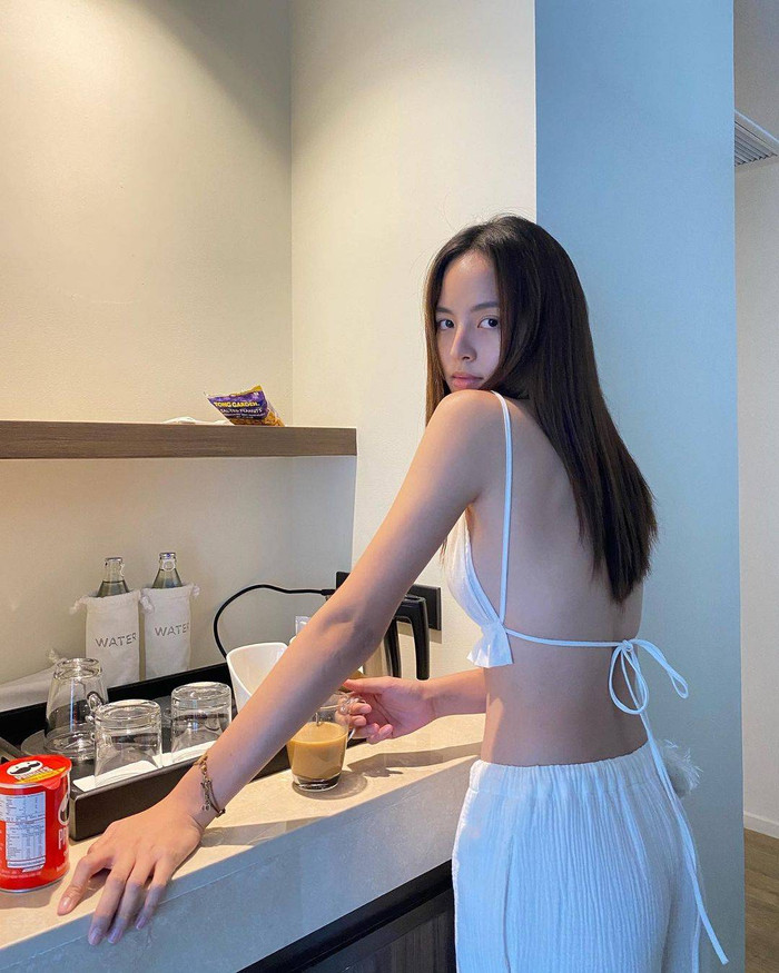 Nychaa Nuttanicha: Từ cô nàng ngọt ngào thành ái nữ gợi cảm trong vòng một nốt nhạc Ảnh 7