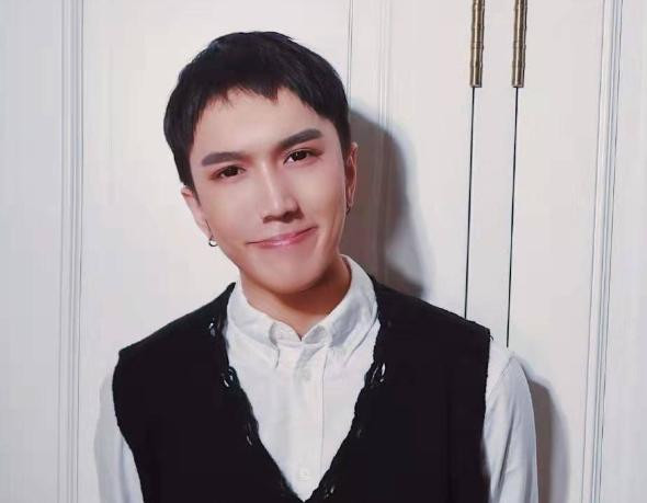 'Công chúa' tập đoàn Huawei bị nhận xét giống nam thí sinh 'Sáng tạo doanh 2021'? Ảnh 10