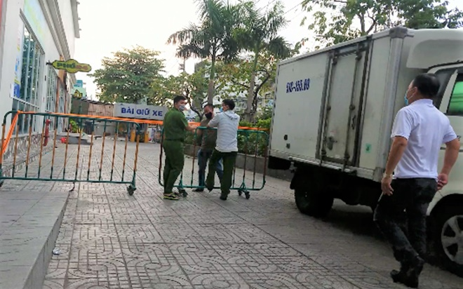 2 thiếu nữ rơi từ sân thượng chung cư ở TP.HCM: Cả 2 có quan hệ tình cảm, từng có ý định tự tử Ảnh 2