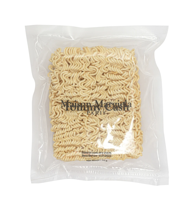 Hãng thời trang xa xỉ cho ra mắt sản phẩm mì gói bao bì đẹp, độc thế này mà ai dám nỡ ăn 