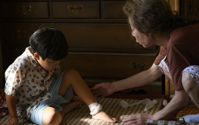 Phim 'Minari' duy trì vị thế phòng vé, kiếm 5,63 triệu USD kể từ khi ra mắt Ảnh 2