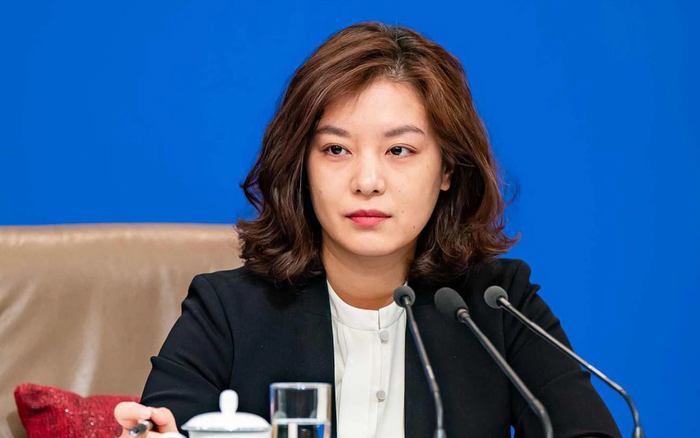 Học vấn 'không phải dạng vừa' của nữ thông dịch viên Trung Quốc đang 'gây sốt' mạng xã hội Ảnh 2