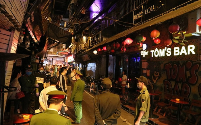 Hà Nội cho phép quán bar, karaoke hoạt động trở lại từ 0h ngày 23/3 Ảnh 2