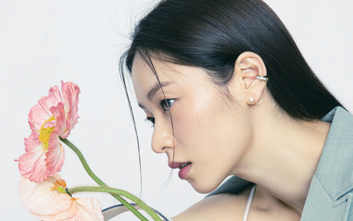 Jeon Yeo Bin khoe góc nghiêng sắc lẹm trong bộ ảnh tạp chí mới nhất Ảnh 2