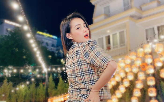 Hiếm hoi mặc kín, Ngân 98 tự nhận 'ngoan gần chết' nhưng vẫn bị ném đá vì cách tạo dáng Ảnh 2