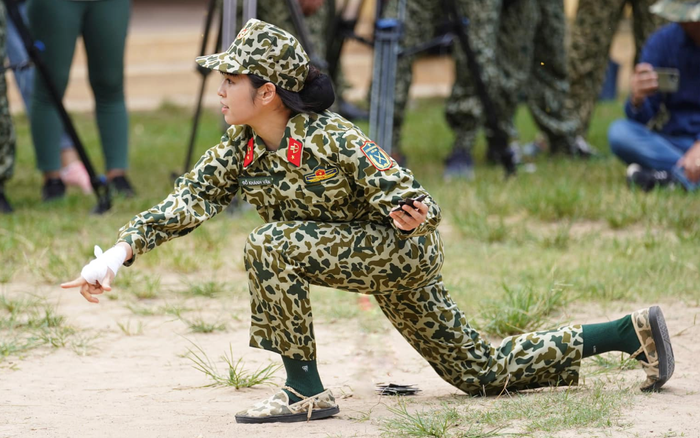 Hậu Sao Nhập Ngũ, Khánh Vân 'mất' nhiều hơn 'được'? Ảnh 2
