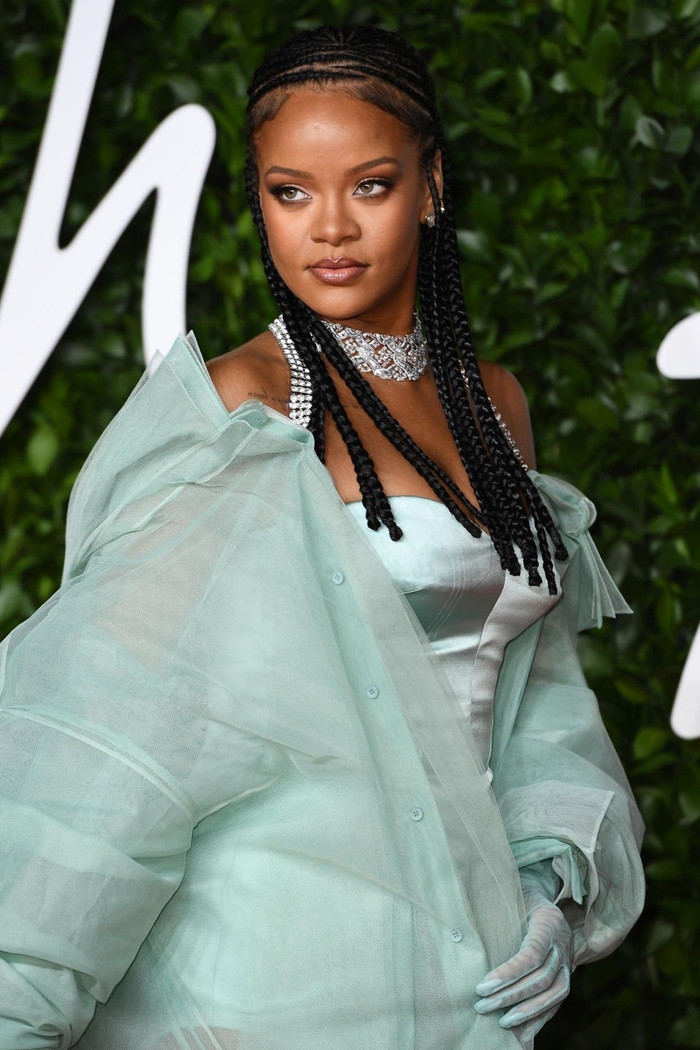 RIGHT: Từ chiến binh King of Rap cho đến 'anh em chung nhà' Rihanna, Justin Bieber Ảnh 8