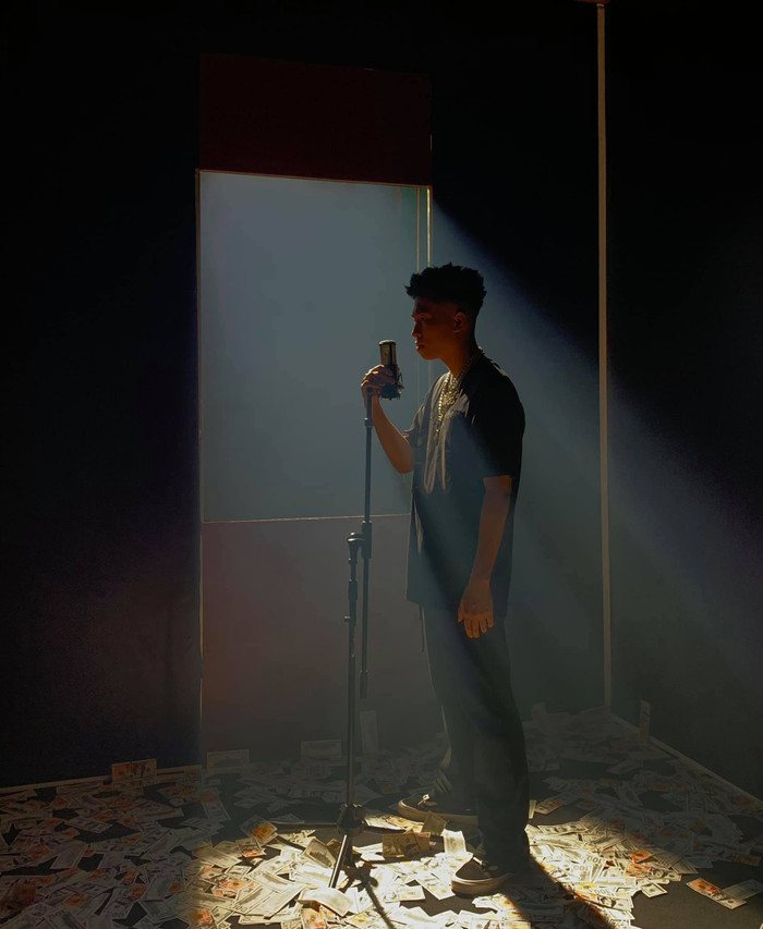 RIGHT: Từ chiến binh King of Rap cho đến 'anh em chung nhà' Rihanna, Justin Bieber Ảnh 14