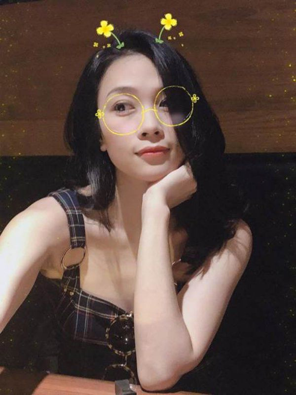 Mỹ Tâm rất thường thay đổi, tẩy để có được màu tóc mới mẻ...  