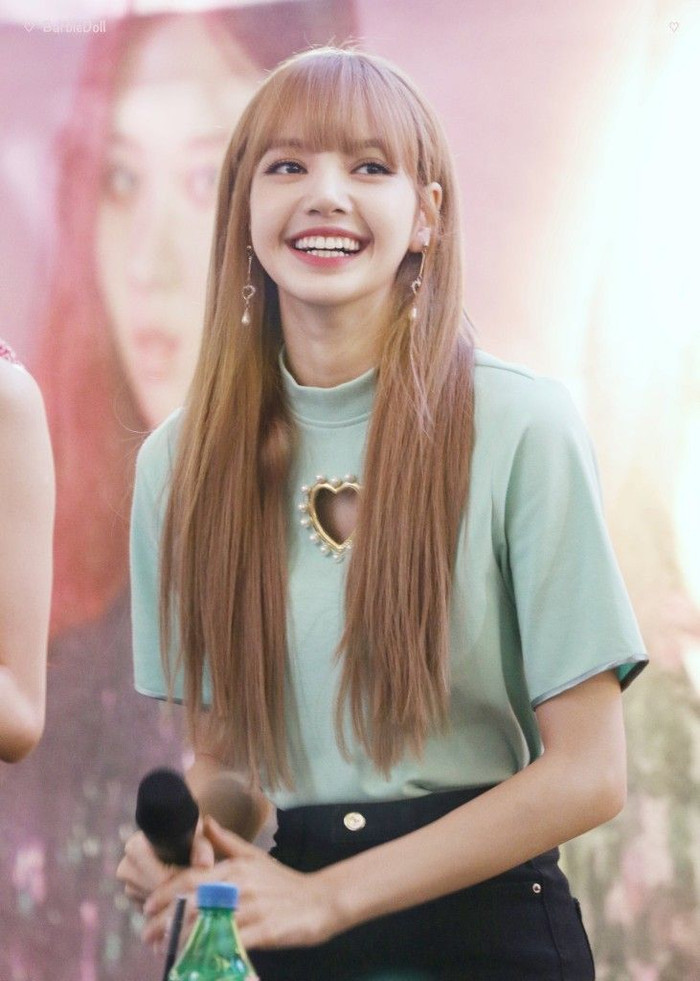 Ca sĩ đình đám Kpop - Lisa (BLACKPINK)