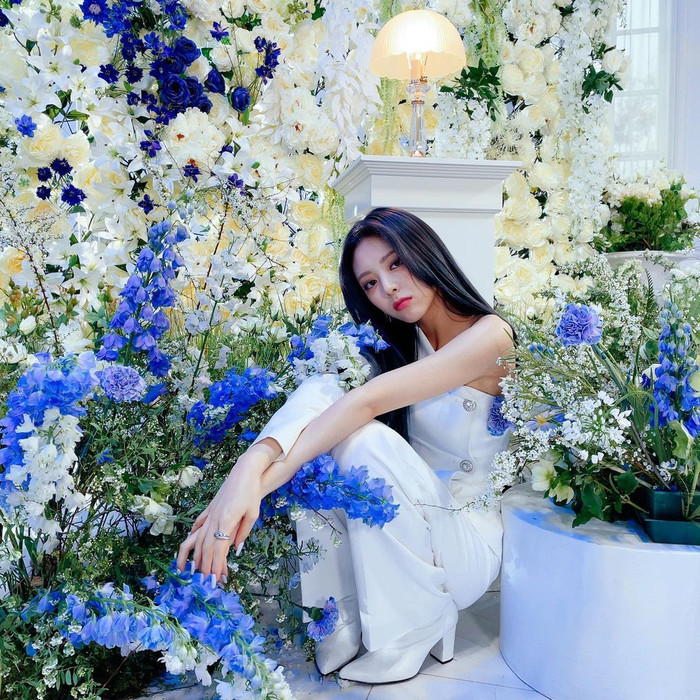 ITZY tung bộ ảnh mới, sao cứ hao hao Jisoo (BlackPink)? Ảnh 3